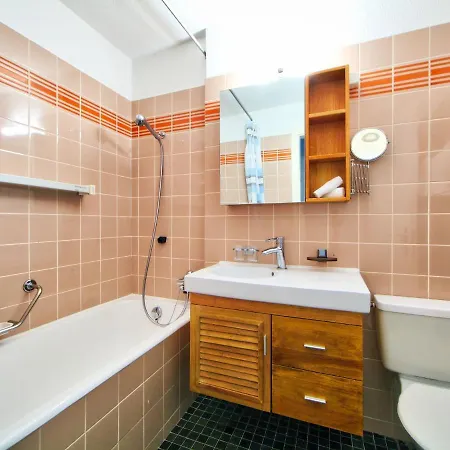 Ringstrasse - Utoring-2 By Interhome Lägenhet